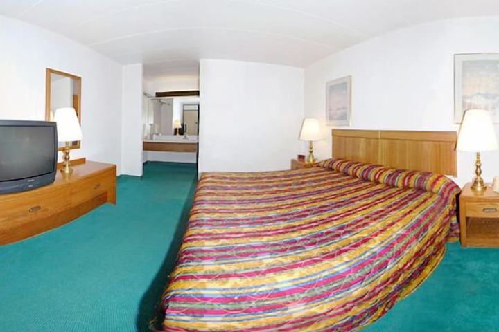 Room 21 of 24