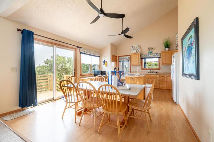 Climate Change - Duck Sea Tern, Oceanside, 280 Yds to Beach, Pool, Hot Tub, Pets OK