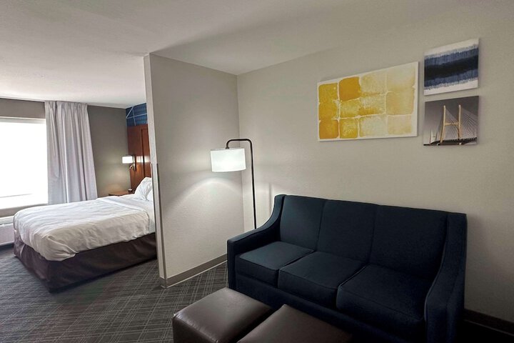 Room 25 of 34