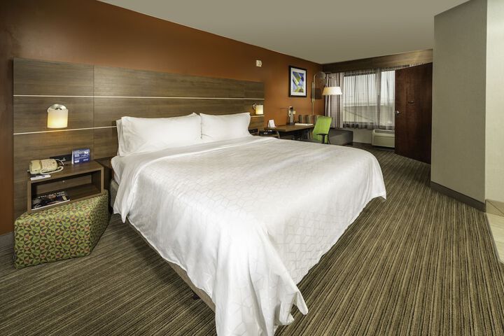Room 28 of 50