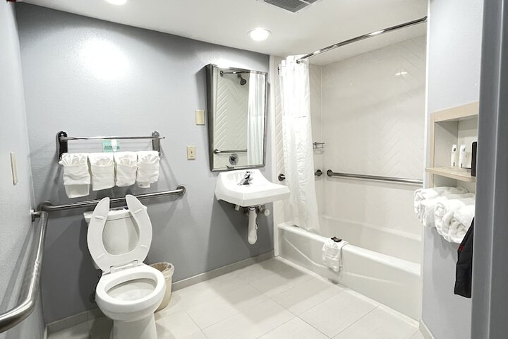 Country Inn & Suites by Radisson San Carlos, CA