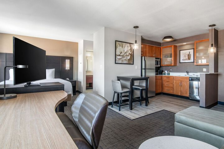 Room 32 of 54