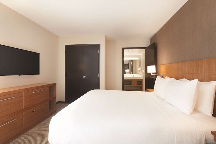 Hyatt Place Buffalo / Amherst