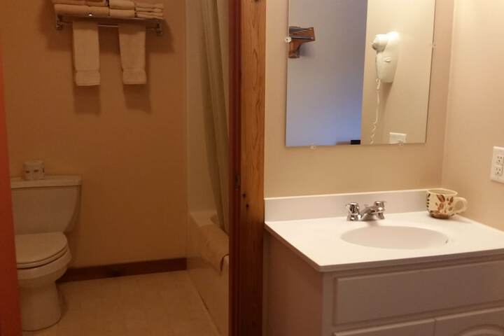 Room 21 of 34