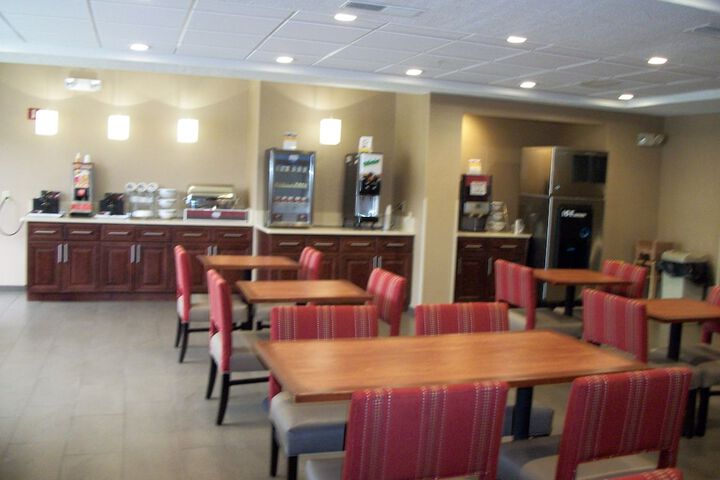 Breakfast/Coffee Service 36 of 44