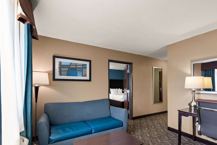 Room 34 of 46