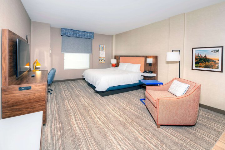 Room 8 of 52