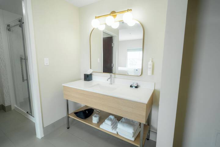 Hampton Inn & Suites Mission
