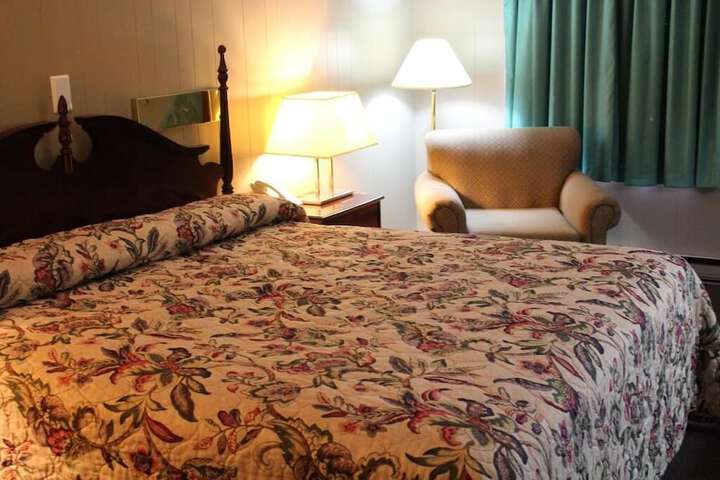 Room 13 of 27