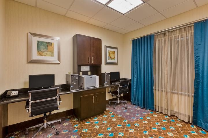 Holiday Inn Express & Suites Alpine Southeast by IHG