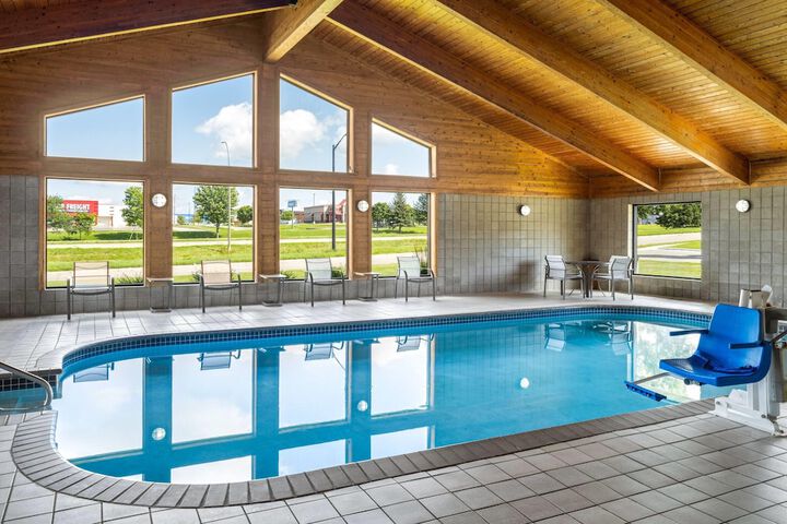 AmericInn by Wyndham Alexandria