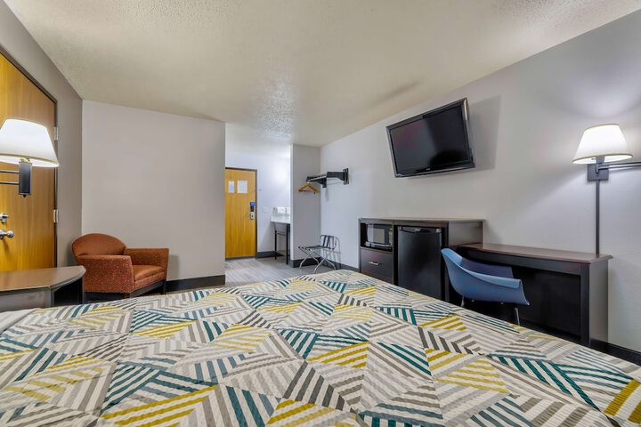 Room 13 of 29