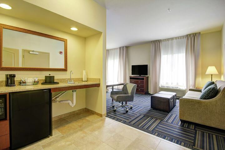 Room 18 of 33