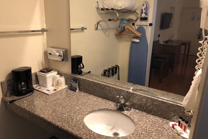 Room 20 of 34