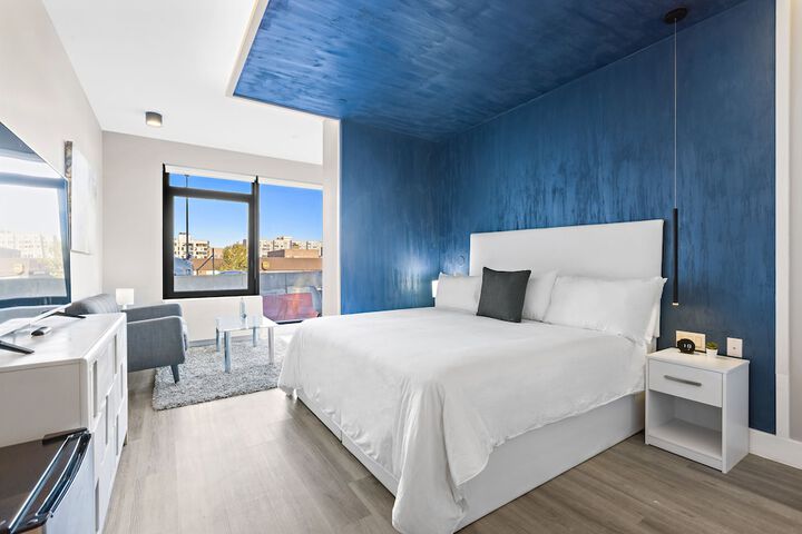 Global Luxury Suites at the Arches