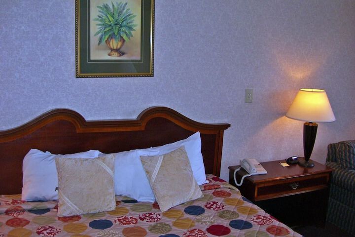 Room 8 of 19