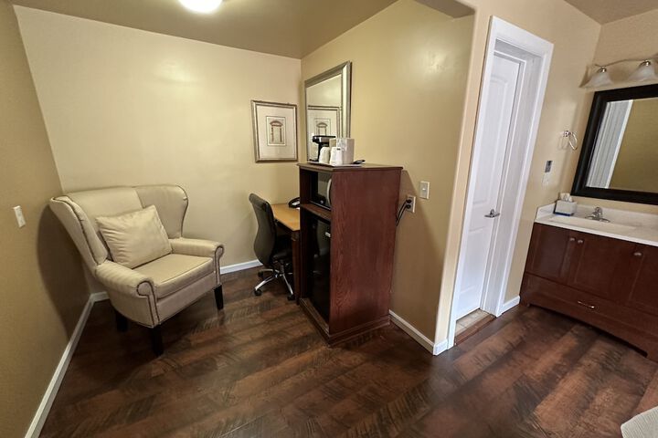 Room 56 of 59
