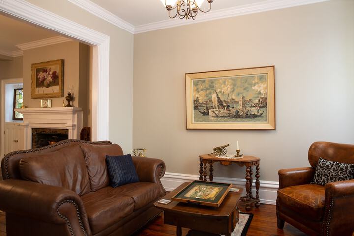 Sir Isaac Brock B & B Luxury Suites
