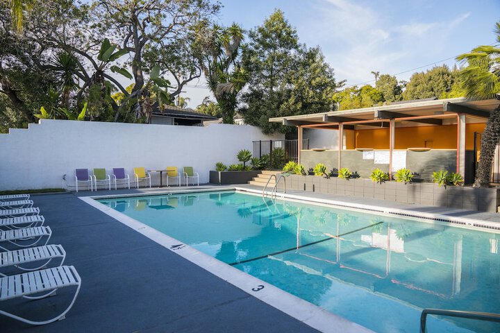 Pool 17 of 46