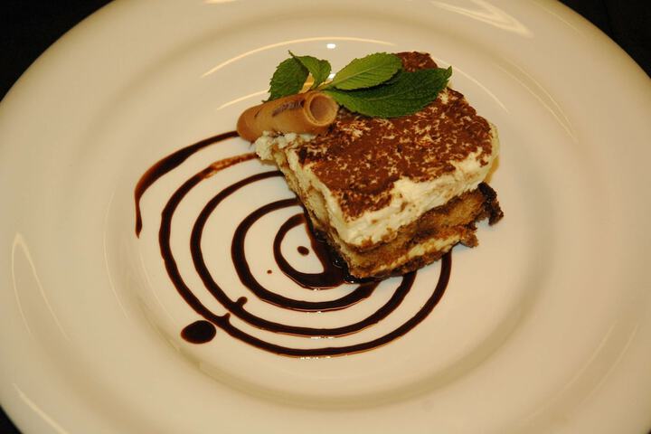 Dining 50 of 58