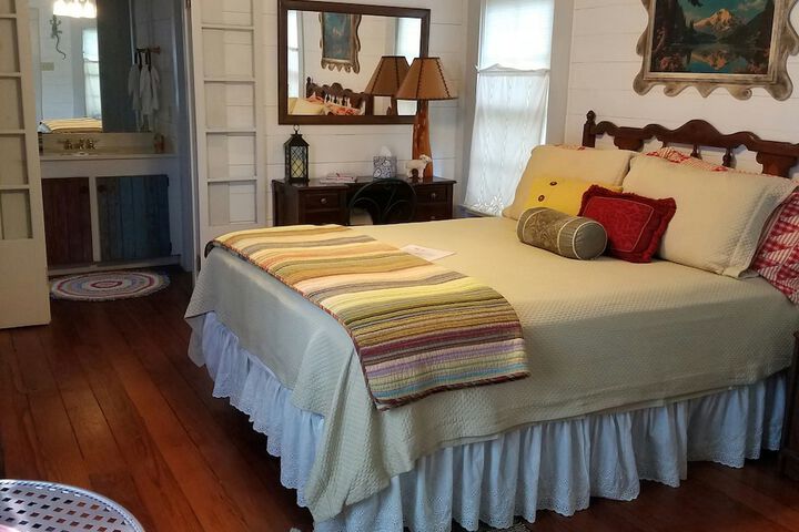 The Carriage House B & B