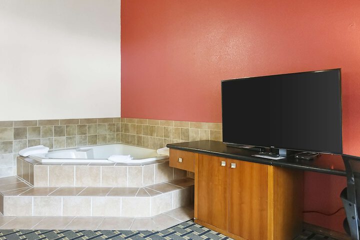 Room 16 of 26