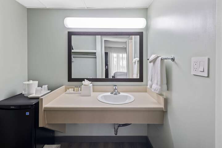 Room 12 of 41