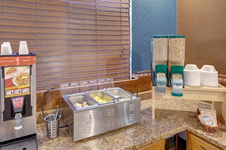 Breakfast/Coffee Service 43 of 50