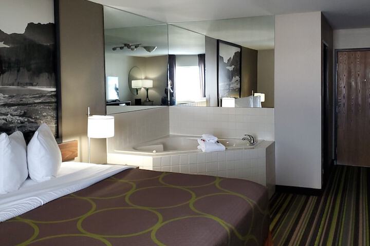 Super 8 by Wyndham Belgrade / Bozeman Airport