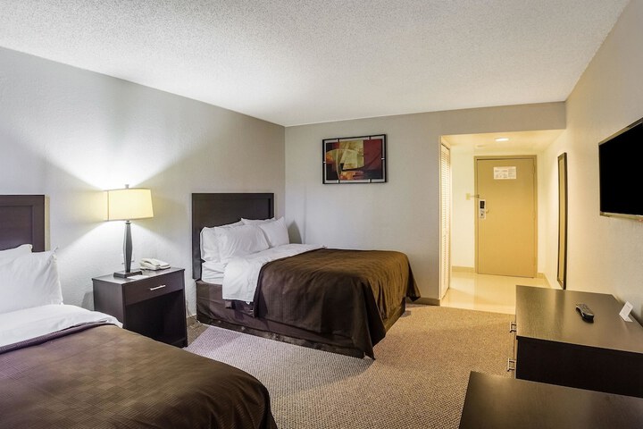 Room 13 of 42