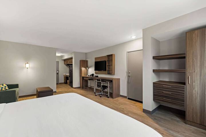 Room 18 of 22