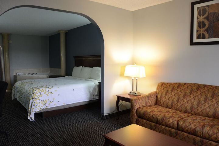 Room 17 of 26