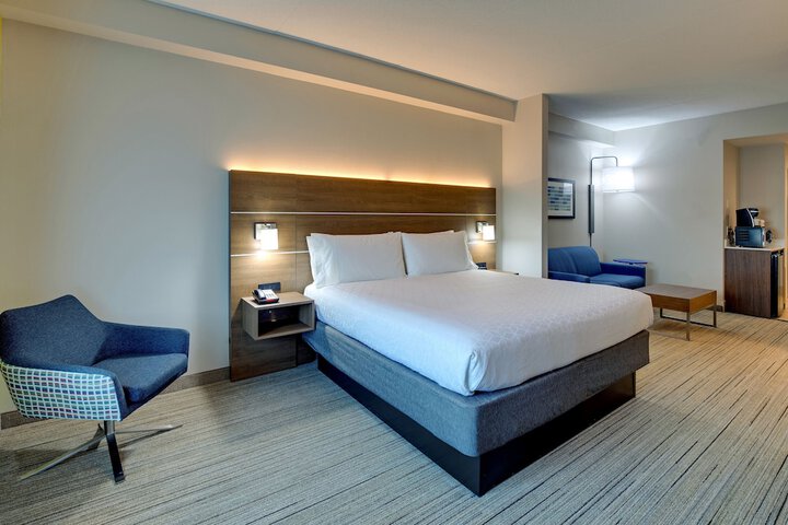 Room 28 of 54