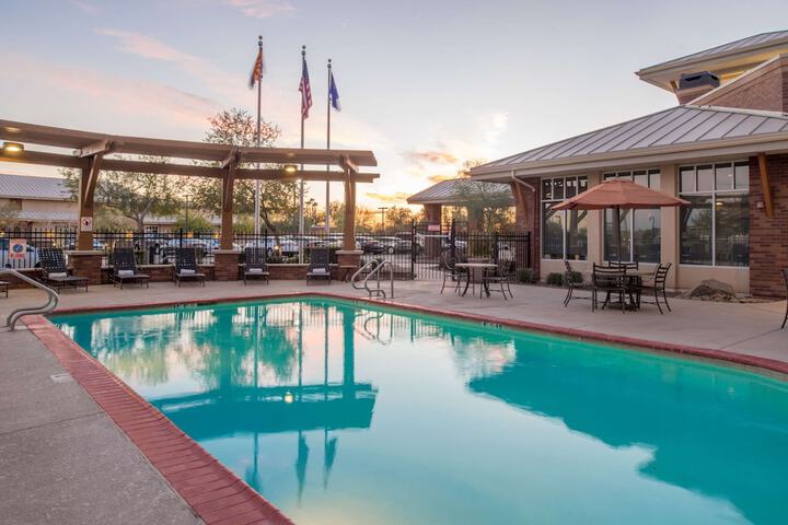 Pool 4 of 37