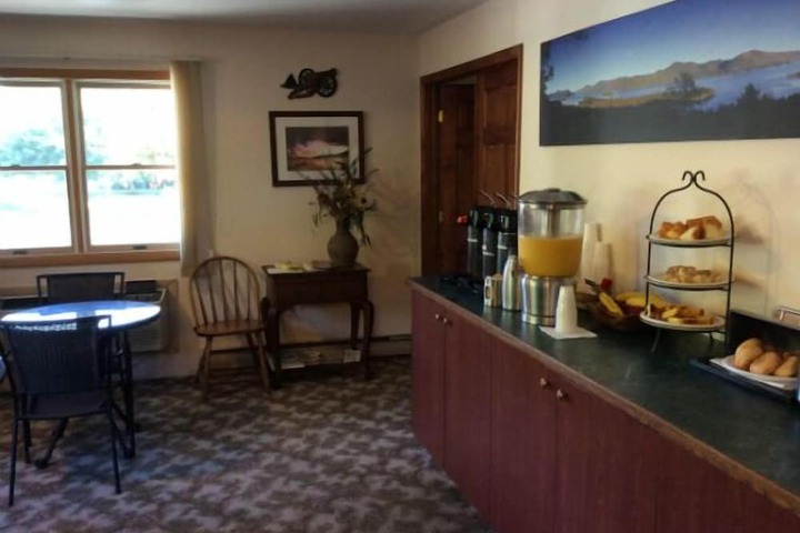 Breakfast/Coffee Service 41 of 57