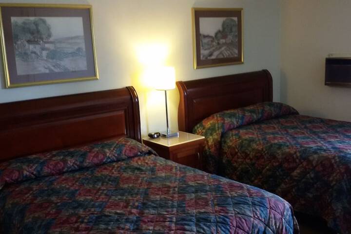 Room 17 of 36
