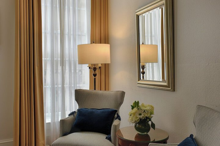 Room 52 of 78