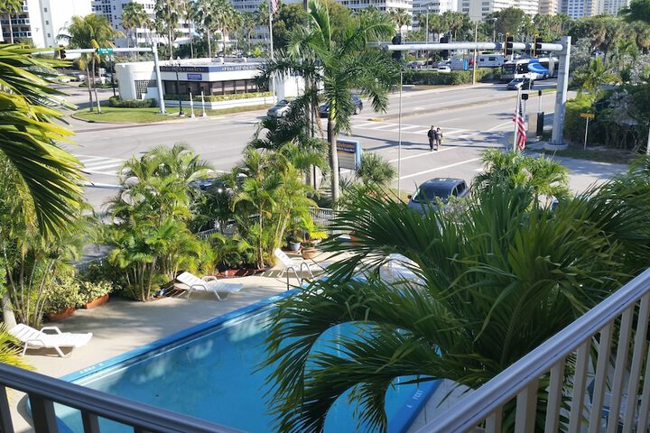 Ocean Mile Hotel