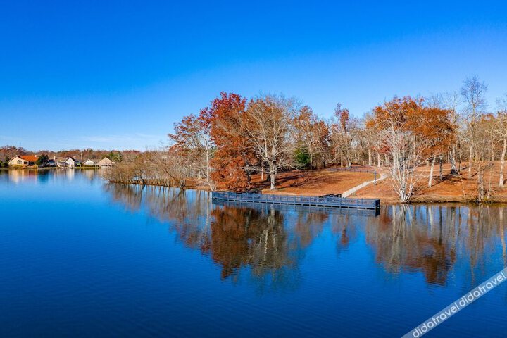 Crown Resorts at Lake Tansi West