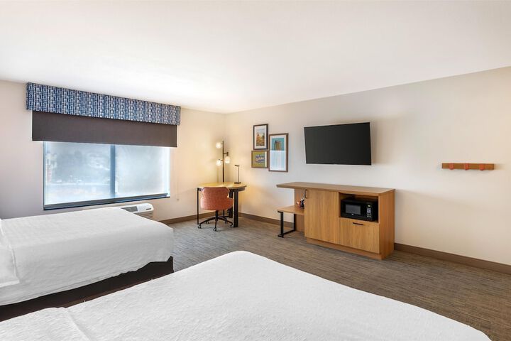 Hampton Inn & Suites Moreno Valley