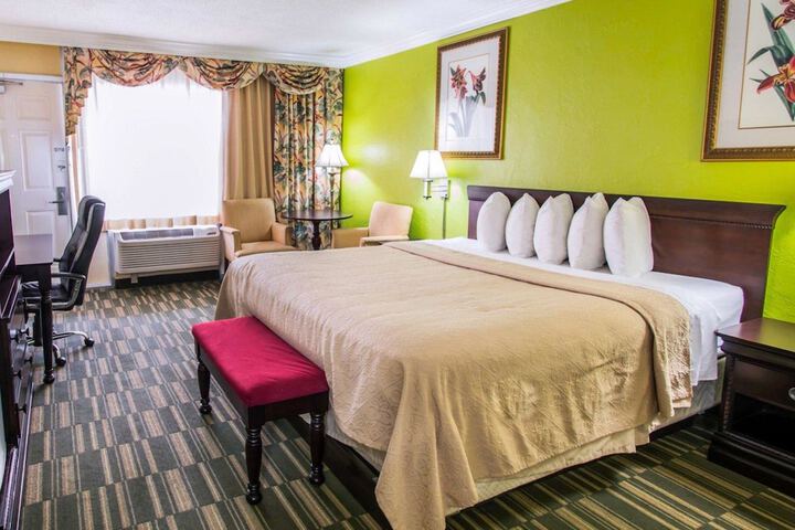Room 20 of 29