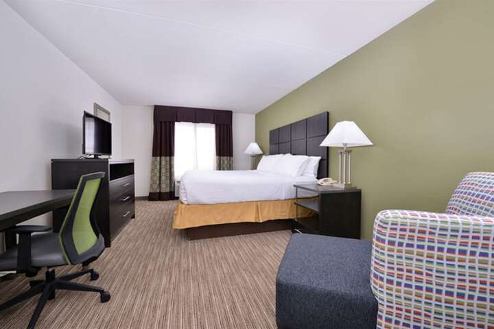 Room 25 of 53