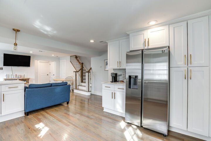 Long Branch Getaway - Walk to Beaches & Dining!