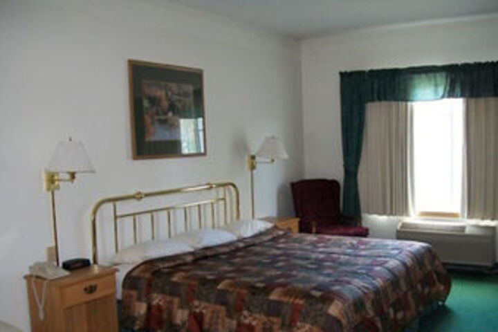 Norwood Inn and Suites