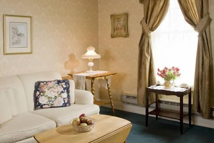 Room 35 of 40
