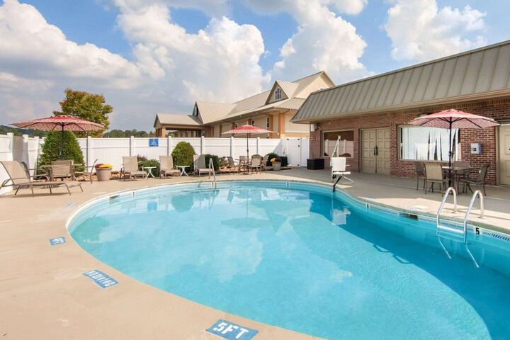 Pool 4 of 28