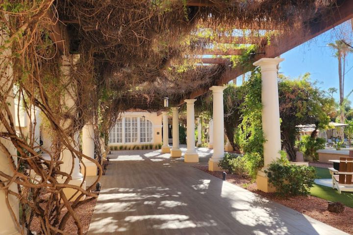 Crowne Plaza Phoenix - Chandler Golf Resort by IHG