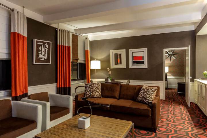 Room 35 of 72