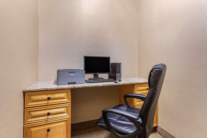 Business Center 54 of 54
