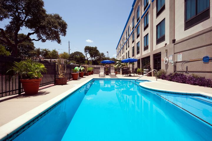 Pool 11 of 54